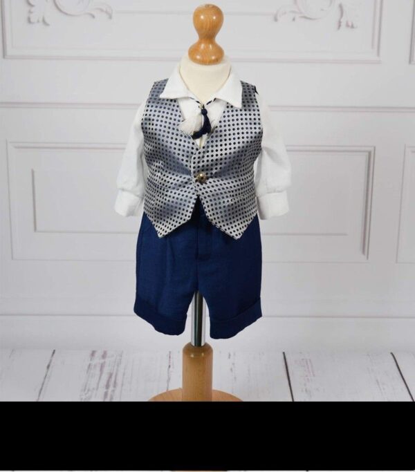Costumas botez cu vesta