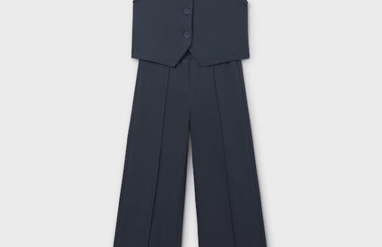 Set cu pantaloni si vesta fata