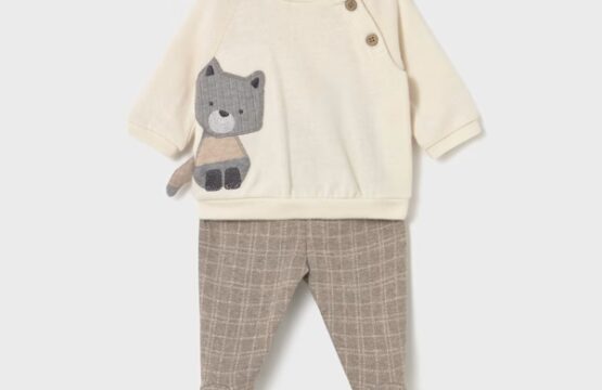 Set pantaloni si pulover